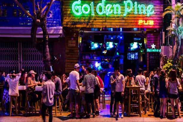 Golden-Pine-Pub